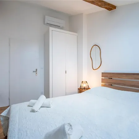 Apartament Le Somail - Louis 13 *